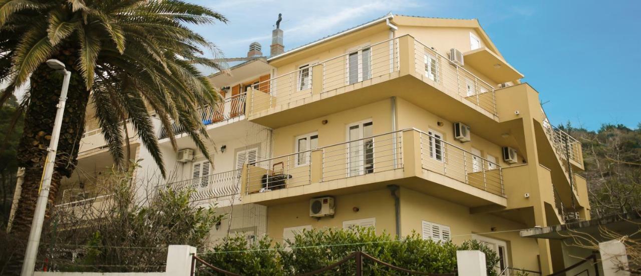 Apartments Alma Podgora Exterior foto